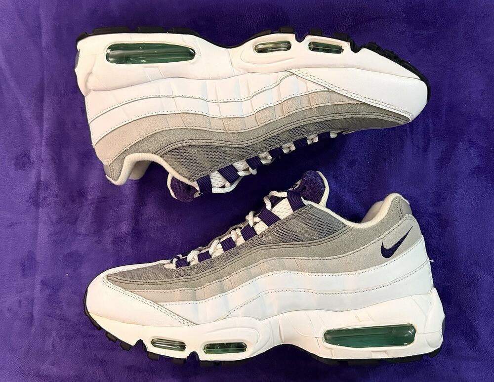 Nike Air max women's "grape" purple and white size 10 336620-105